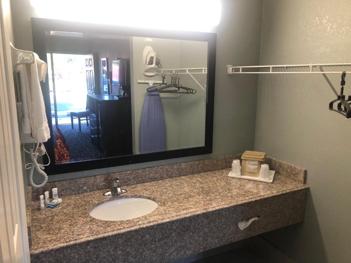 Brandon Motor Lodge Екстериор снимка